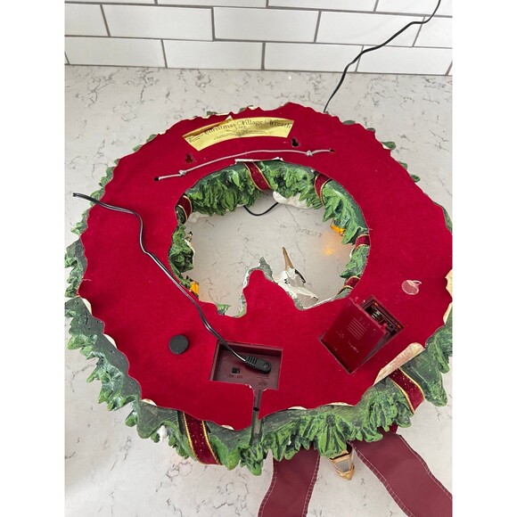 Thomas Kinkade Illuminated "Christmas Village" Wreath - Picture 10 of 12
